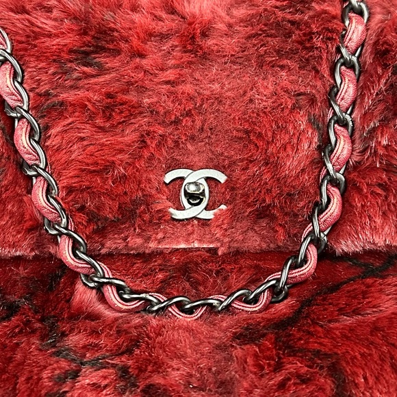 Chanel Rare Black Burgundy Fur Diamond Quilted Classic Flap Bag - Picture 2 of 9